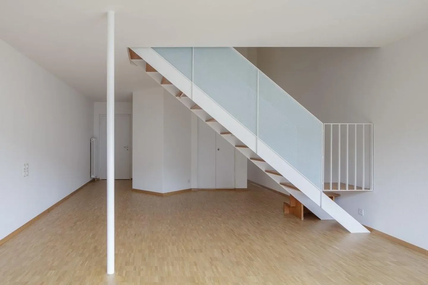 Appartamento duplex luminoso - Foto 3 di 6