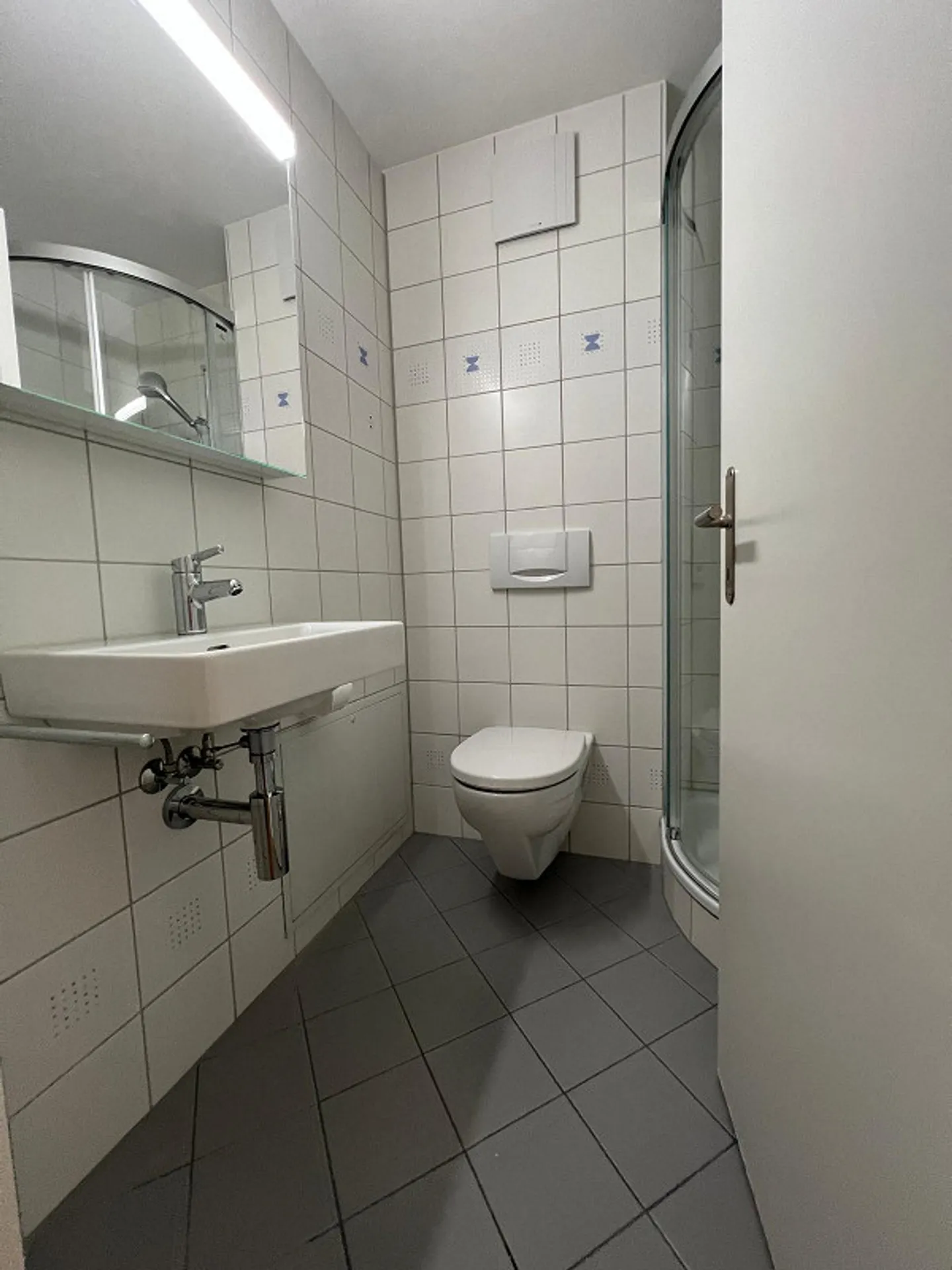 Newly renovated, spacious 4.5 room apartment with great views - Photo 12 of 24