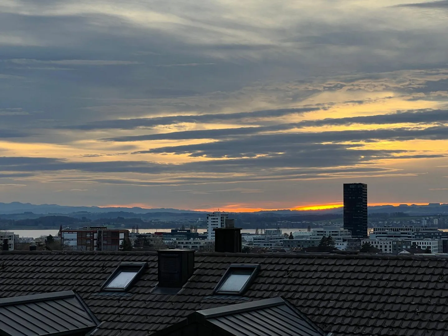 Newly renovated, spacious 4.5 room apartment with great views - Photo 20 of 24