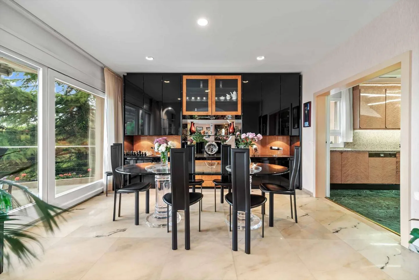 LUTRY SUD - Casa unifamiliare con vista mozzafiato e piscina interna - Foto 2 di 12