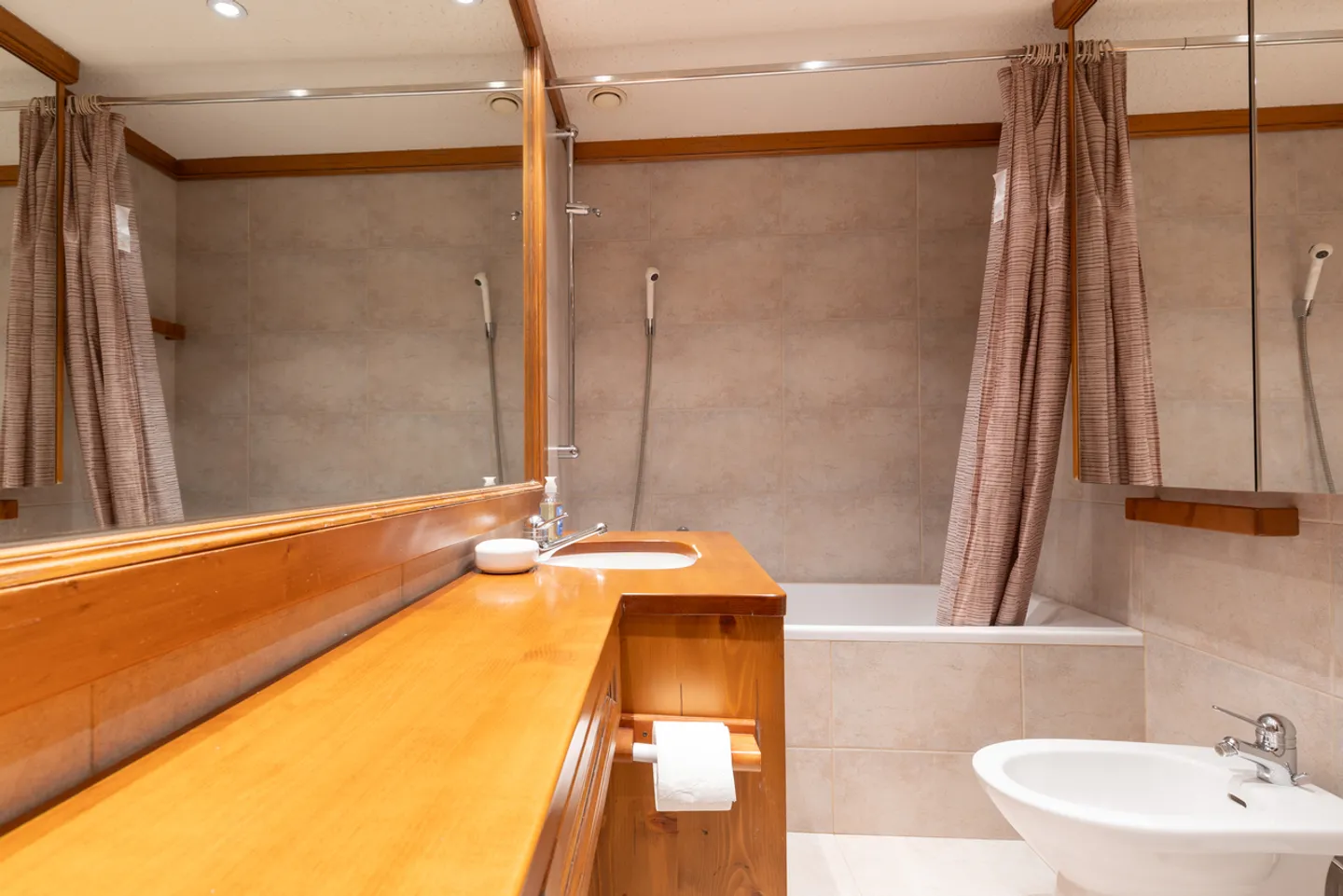 LOC 219 - AMBASSADEURS A - Foto 10 di 11