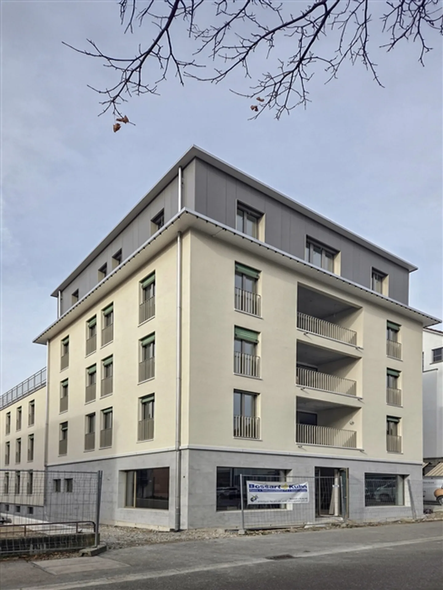 Moderno appartamento attico di 4,5 stanze in posizione centrale a Flawil - Foto 2 di 6