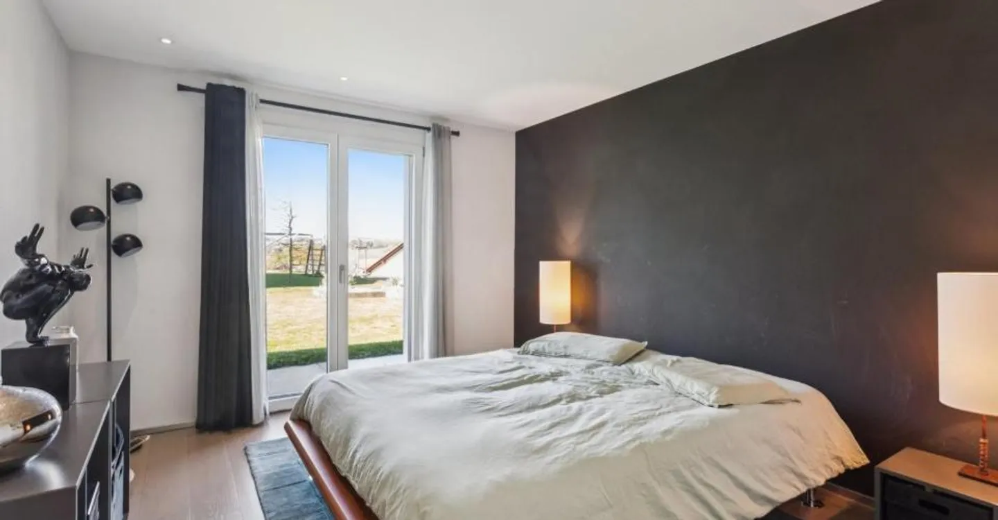 Villa moderne avec jardin spacieux - Photo 8 sur 13