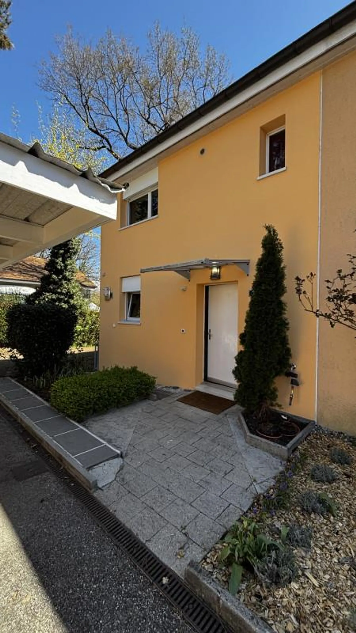 Charming house ideal for family/Expats - Photo 1 of 8