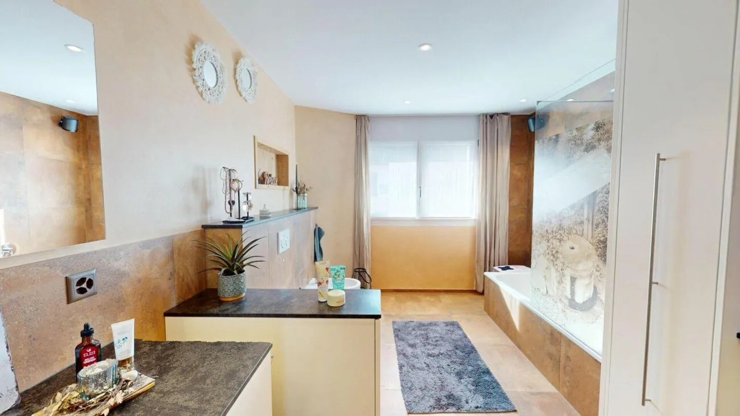 Maison avec vue - 4½ pièces pleines de charme - Photo 9 sur 17