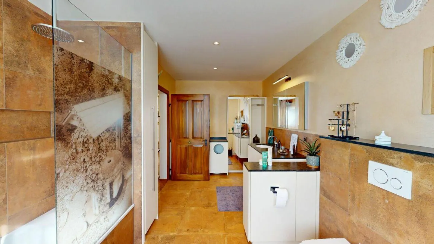 Maison avec vue - 4½ pièces pleines de charme - Photo 10 sur 17