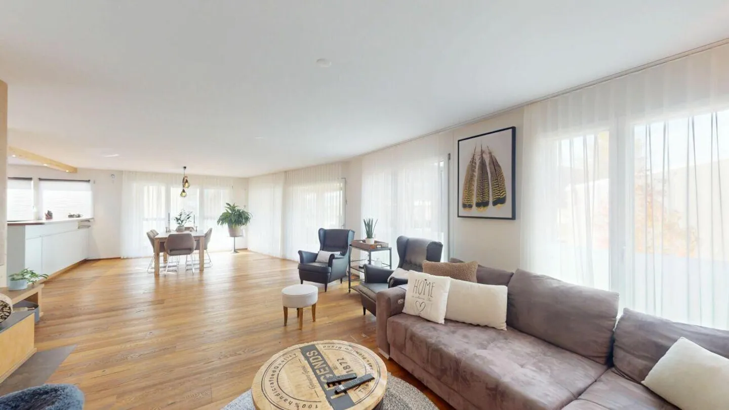 Maison avec vue - 4½ pièces pleines de charme - Photo 12 sur 17