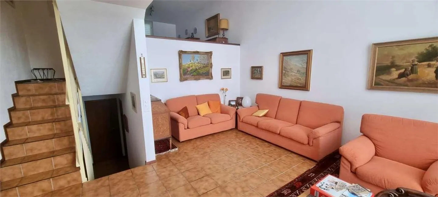 Villa 4.5 pièces avec jardin privé à Seseglio, calme et central - Photo 1 sur 13
