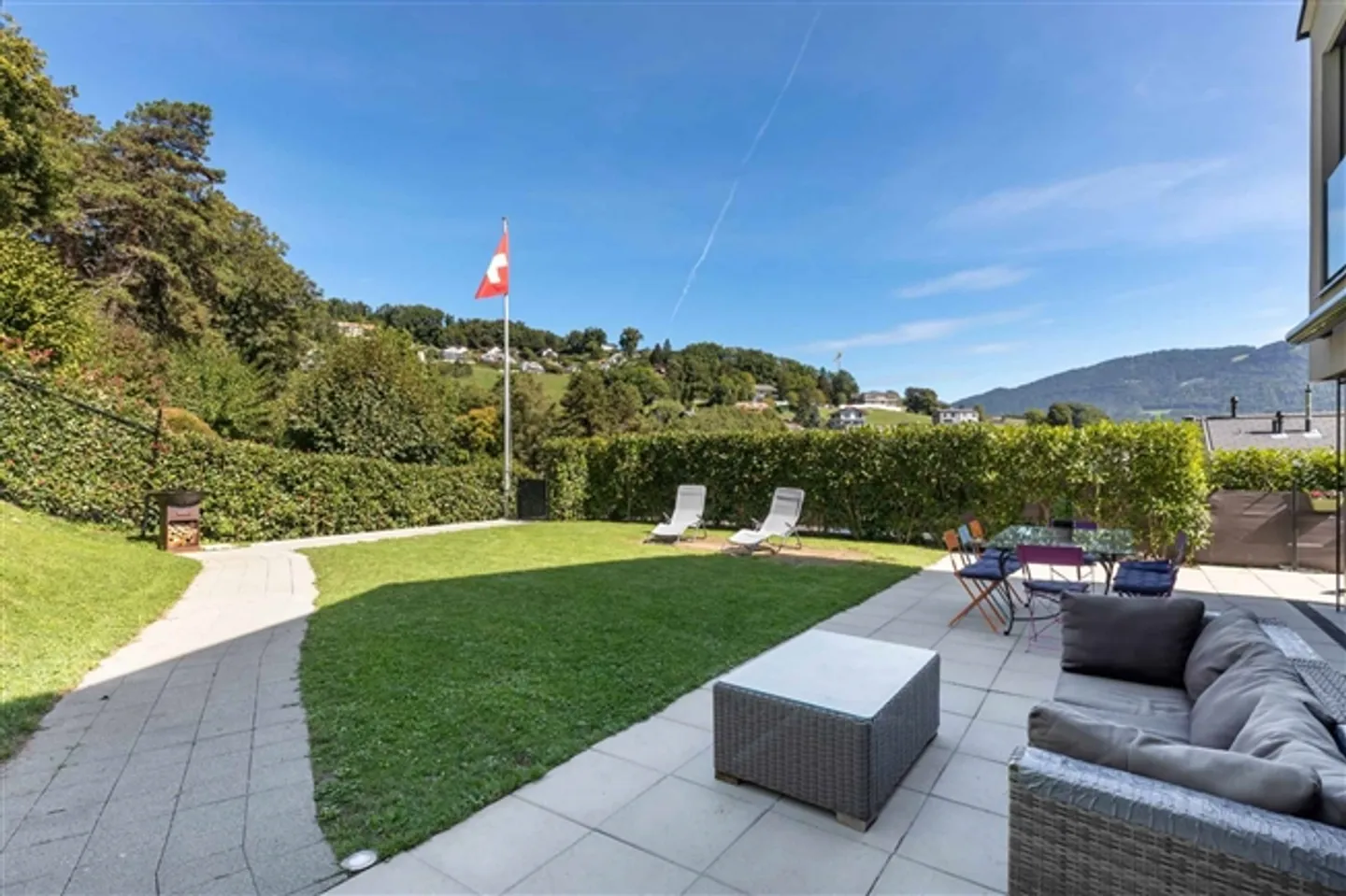 Magnificent Luxury Villa, Quiet and Safe Area - Photo 11 of 13