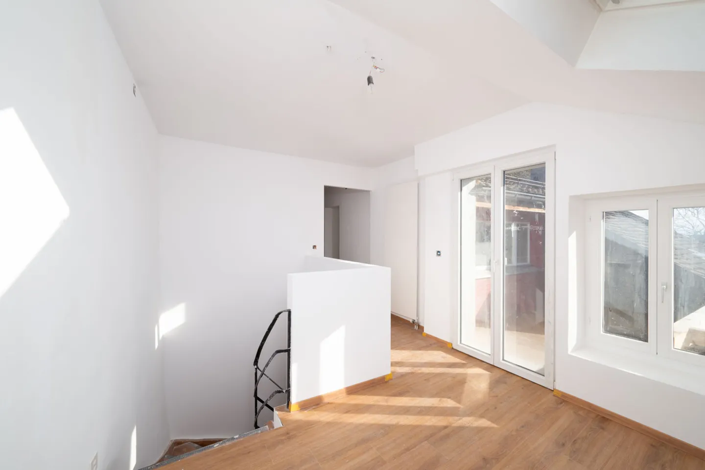 Beautiful renovated apartment in a village building - Photo 3 of 14