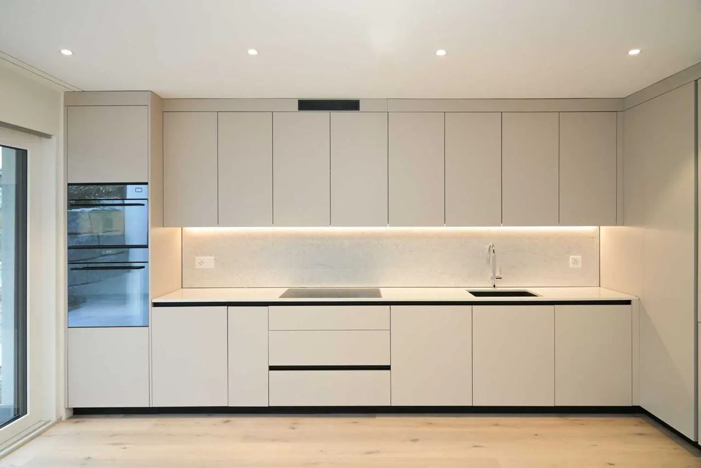 Appartamento moderno di 4,5 locali con ampio balcone a Grenchen - Foto 1 di 12