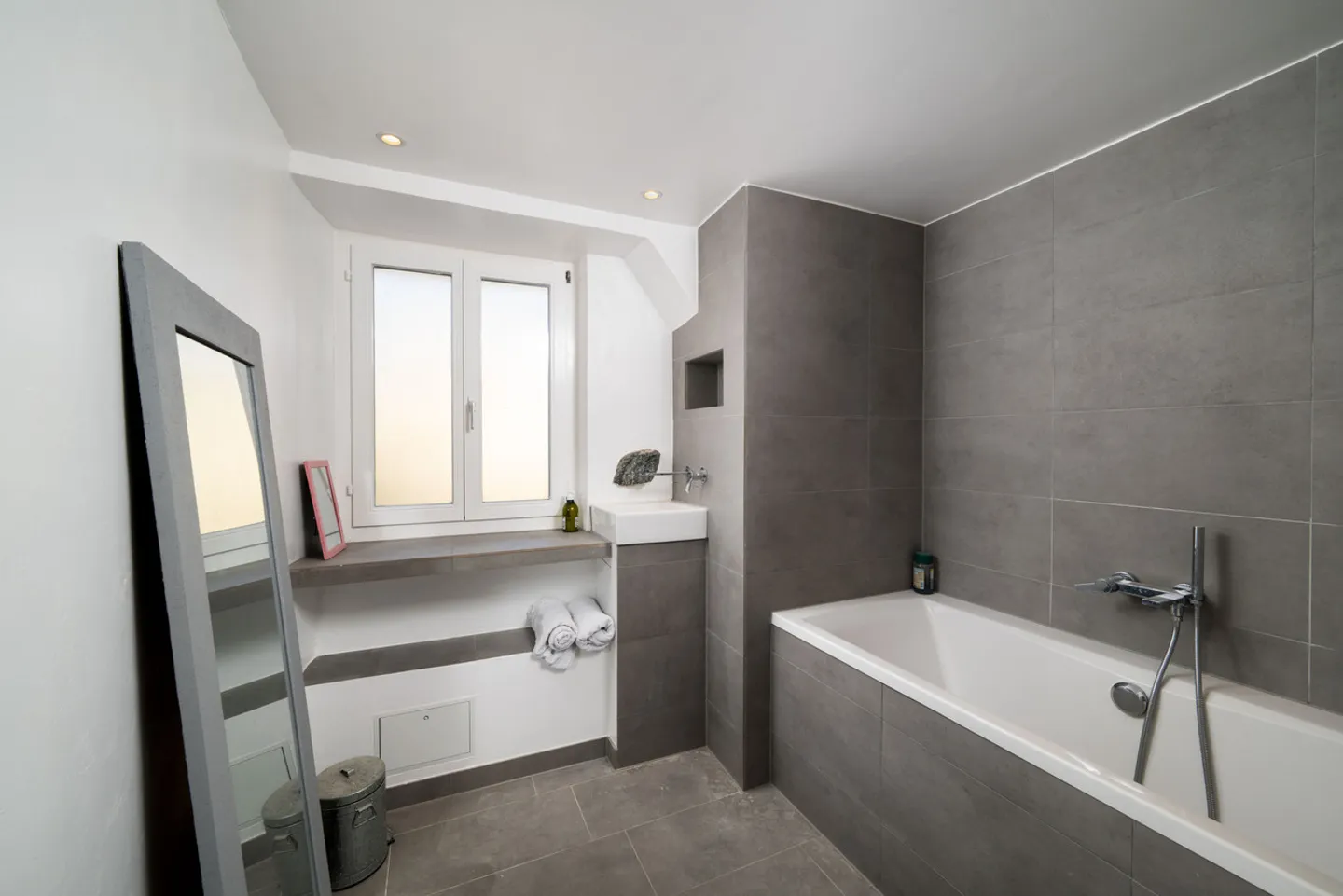 Beautiful renovated apartment in a village building - Photo 7 of 14