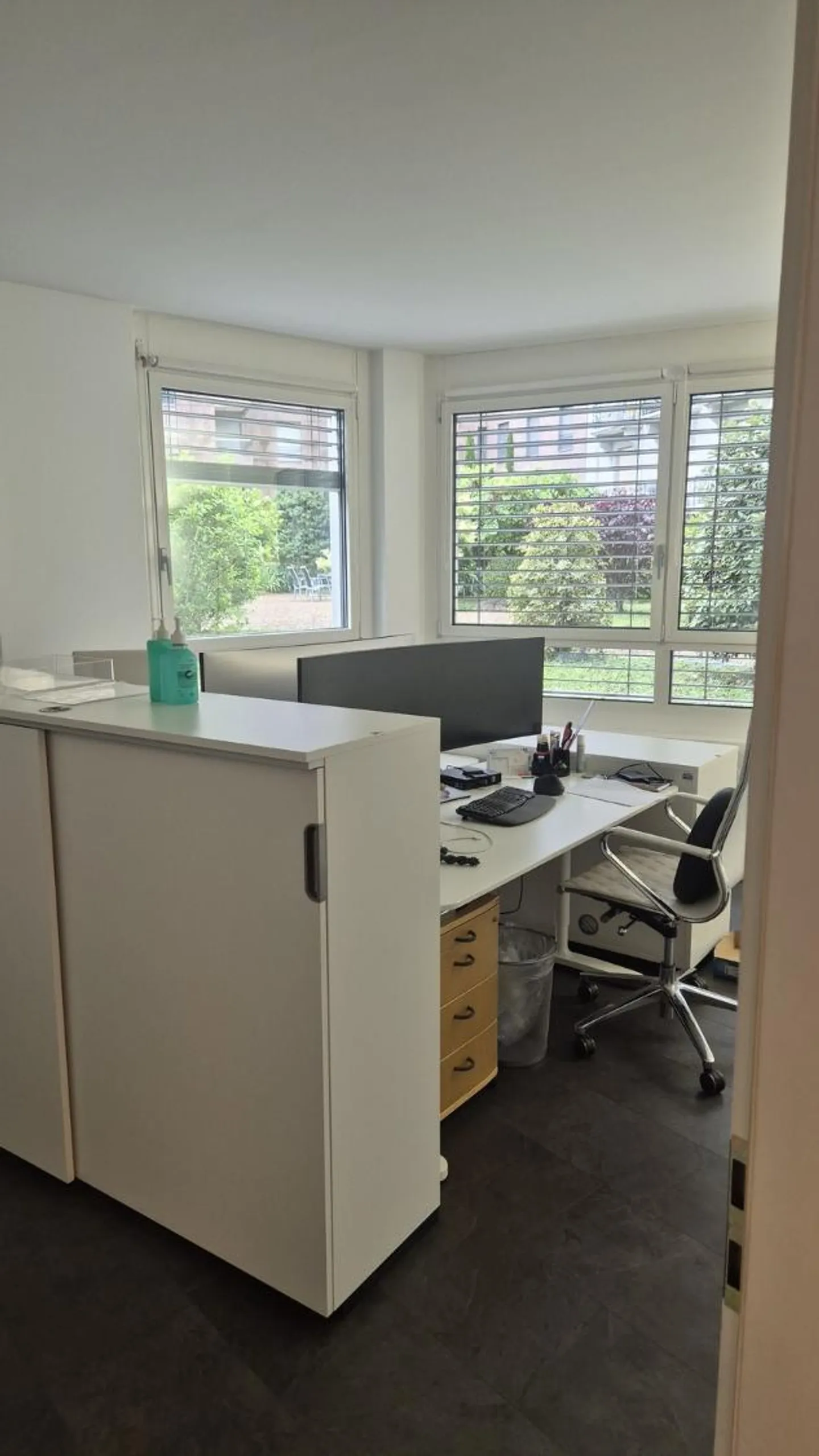 À louer - Bureau de 360m2 au cœur de Montreux ! - Photo 3 sur 6