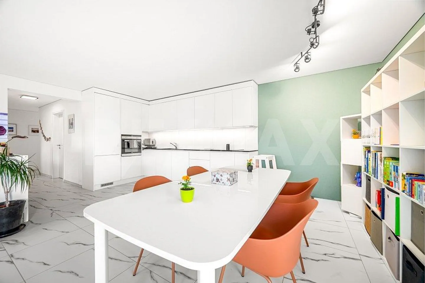 Appartamento 4.5 locali con grande giardino privato - comfort moderno... - Foto 10 di 13