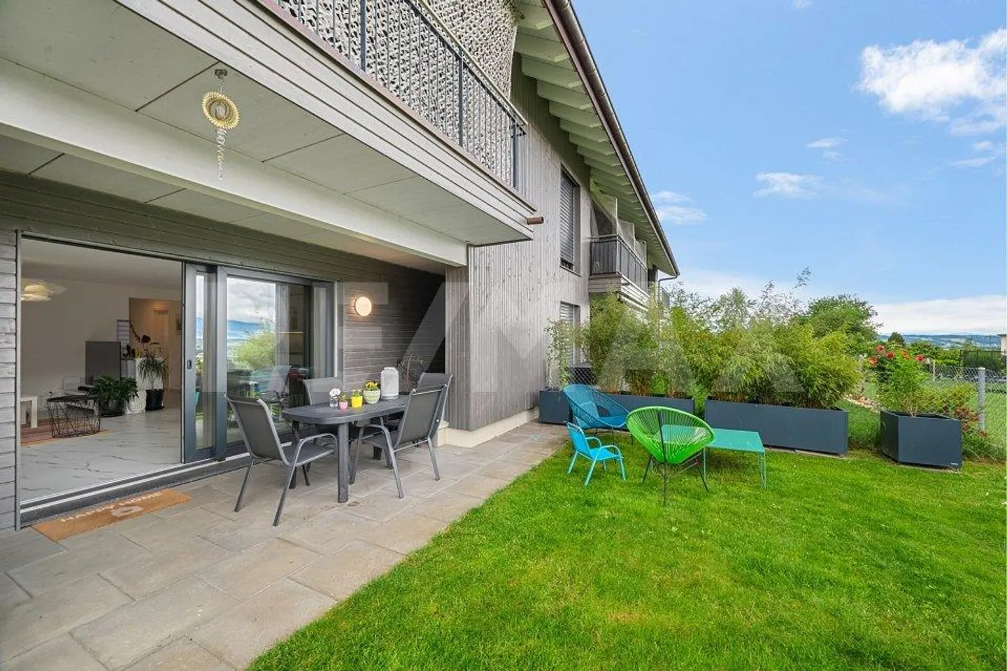 Appartamento 4.5 locali con grande giardino privato - comfort moderno... - Foto 4 di 13