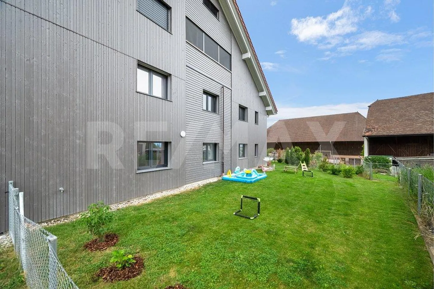 Appartamento 4.5 locali con grande giardino privato - comfort moderno... - Foto 6 di 13