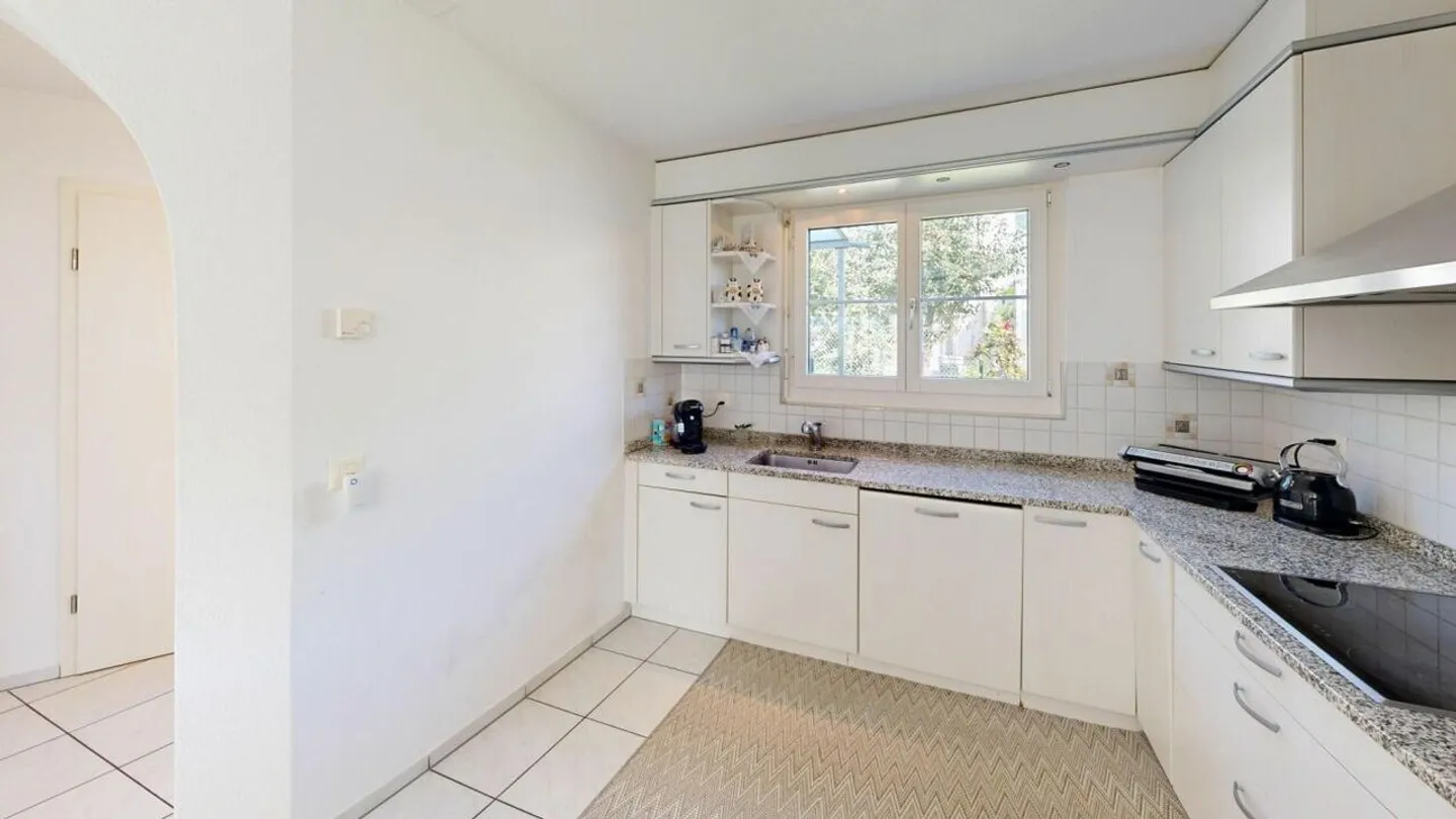 Felicità abitativa a Buchs ZH - Casa a schiera angolare con giardino da amare - Foto 7 di 29