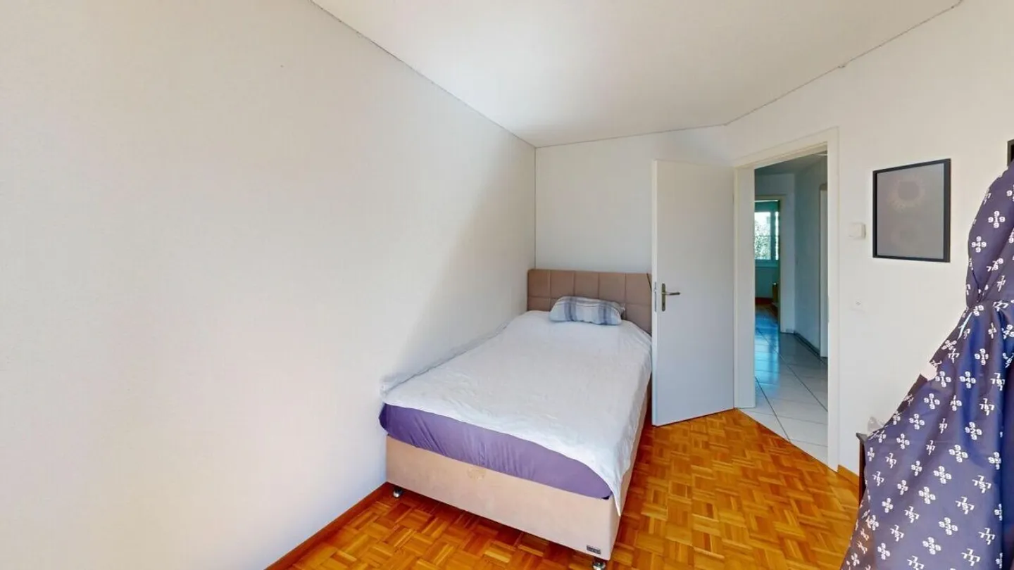 Felicità abitativa a Buchs ZH - Casa a schiera angolare con giardino da amare - Foto 11 di 29