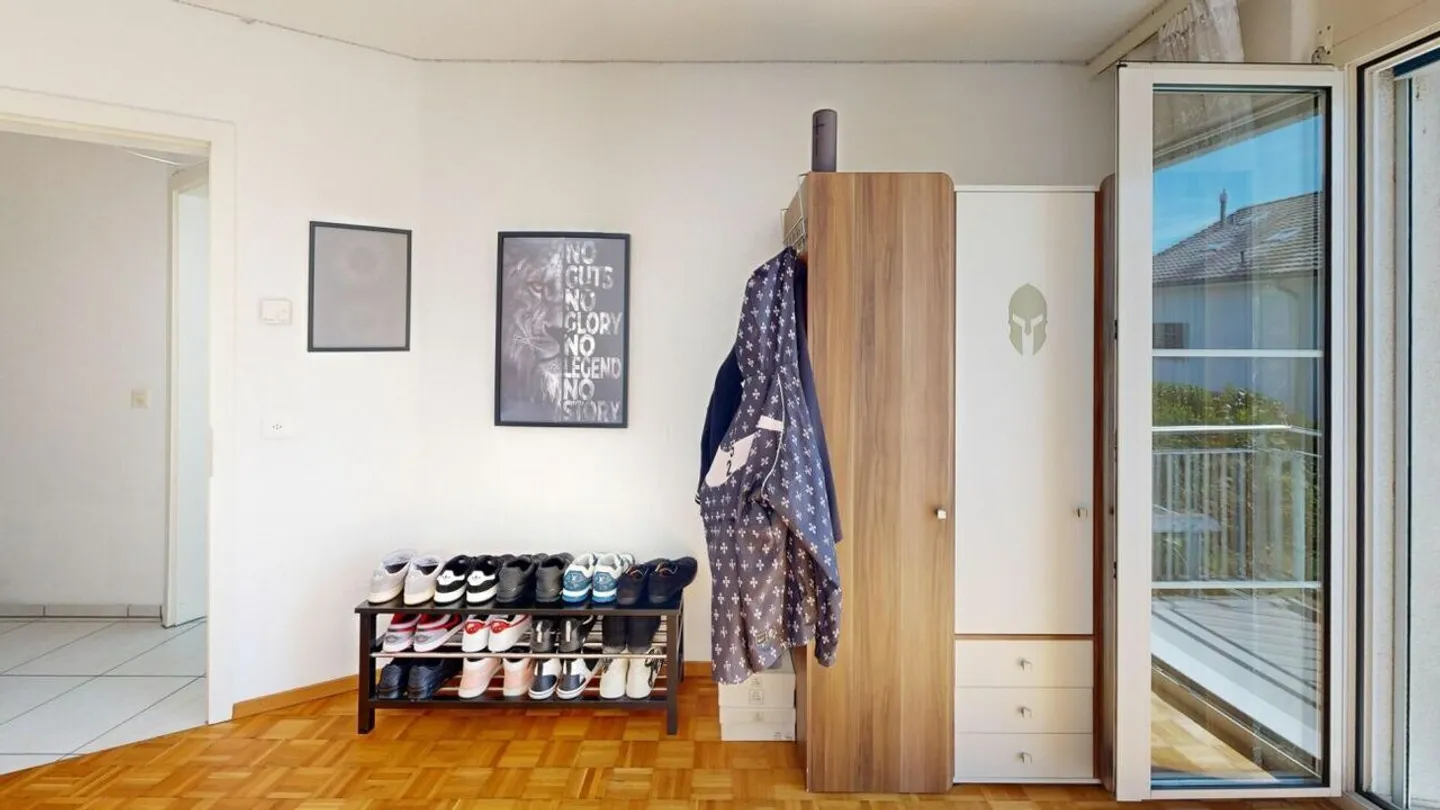 Felicità abitativa a Buchs ZH - Casa a schiera angolare con giardino da amare - Foto 12 di 29