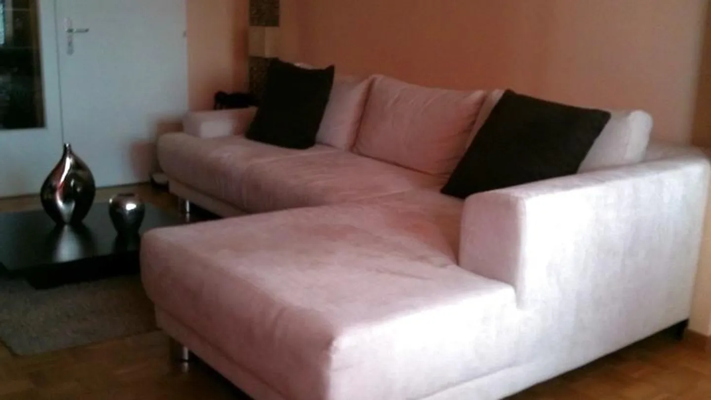 3-ZIMMER-WOHNUNG IN GENF - CHÂTELAINE, MÖBLIERT - Foto 3 von 10