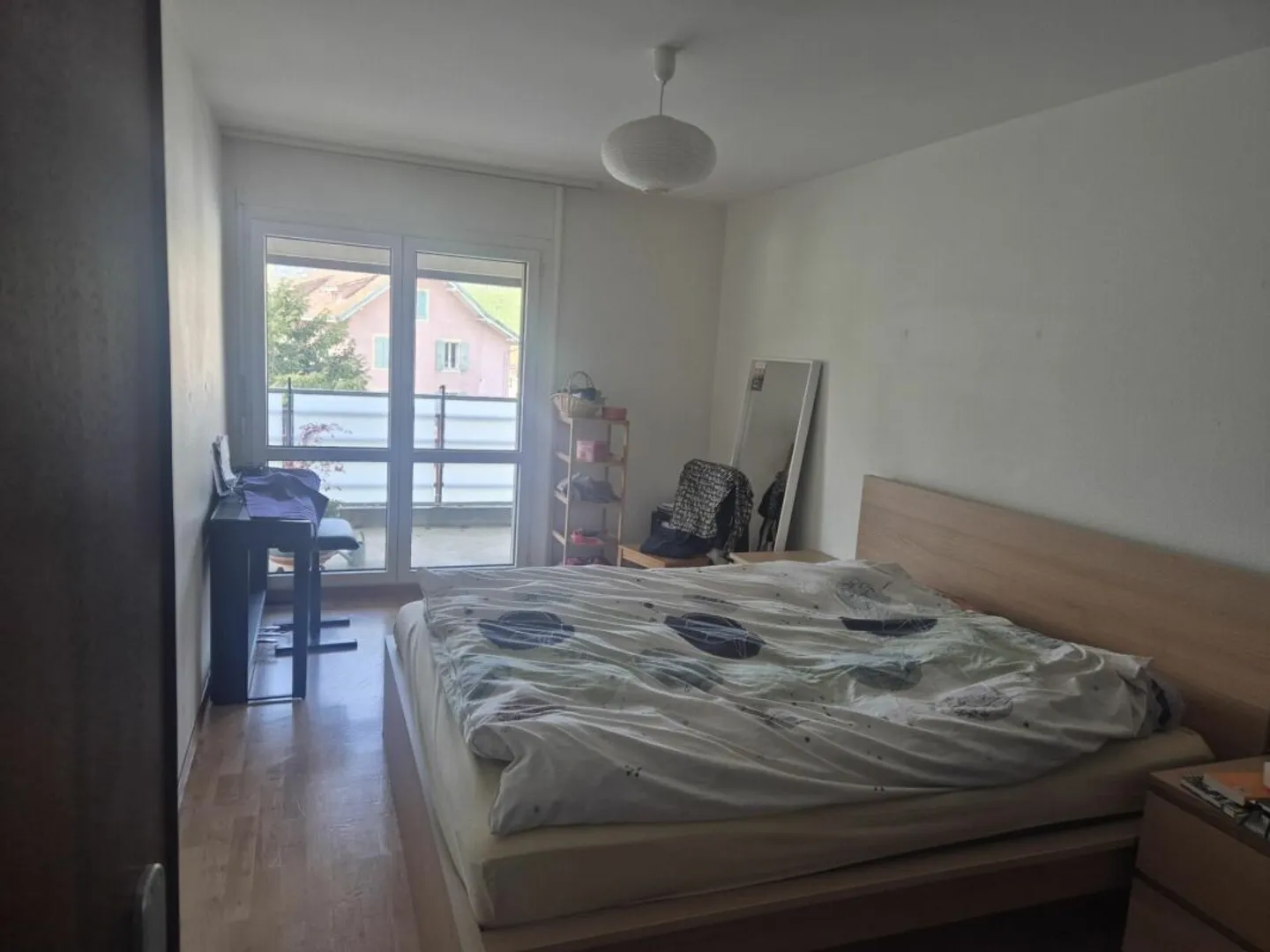 Beautiful 4-room apartment near all amenities! - Photo 2 of 5