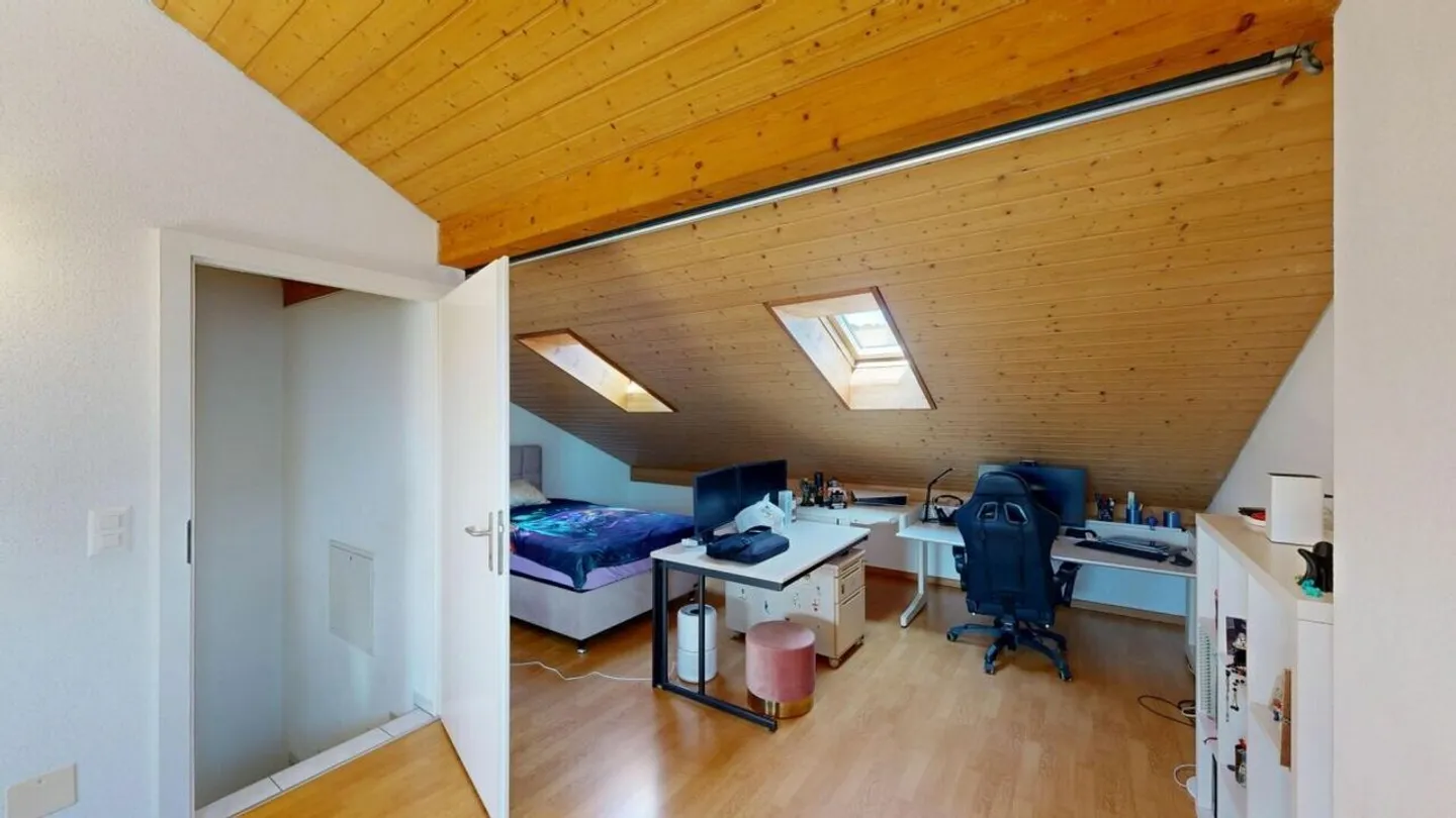 Felicità abitativa a Buchs ZH - Casa a schiera angolare con giardino da amare - Foto 19 di 29