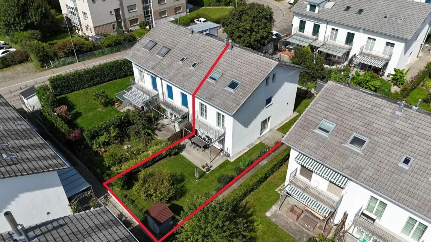 Felicità abitativa a Buchs ZH - Casa a schiera angolare con giardino da amare - Foto 25 di 29