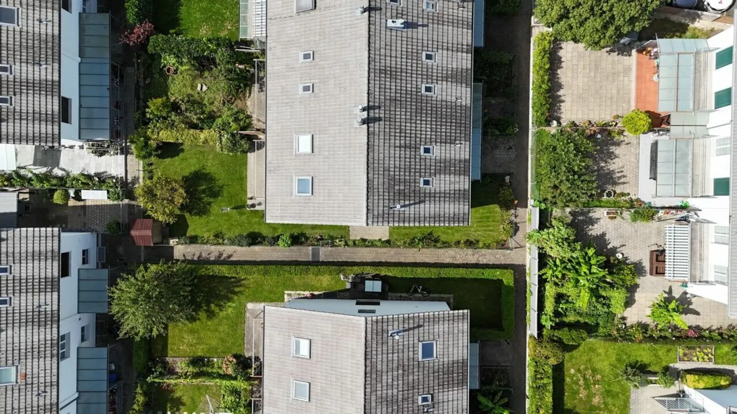 Felicità abitativa a Buchs ZH - Casa a schiera angolare con giardino da amare - Foto 29 di 29