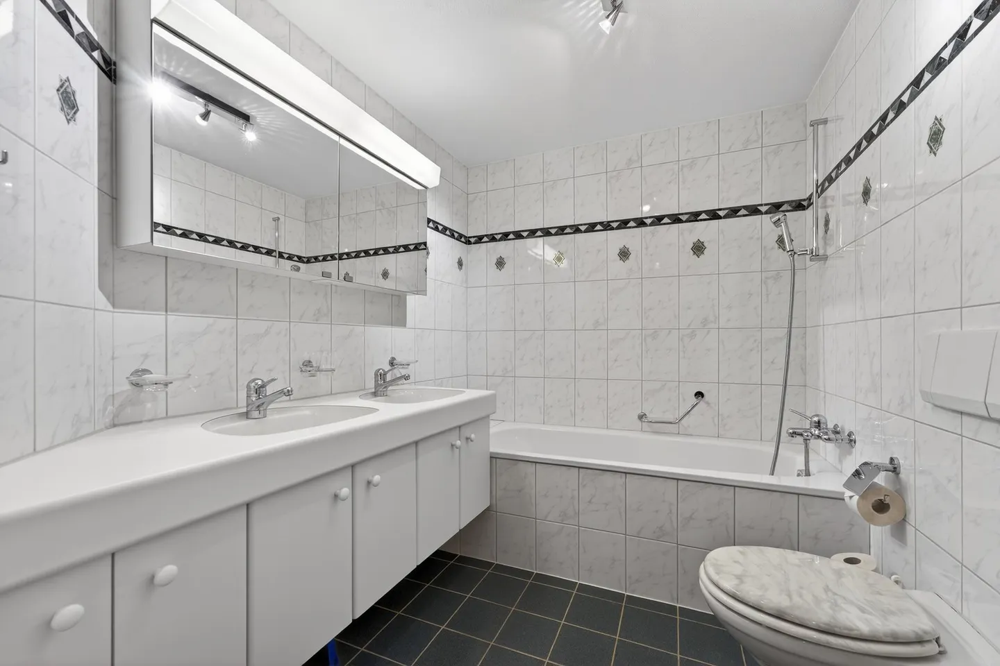 Appartement de 3½ pièces en propriété dans le centre historique du village de Saanen - Photo 12 sur 22