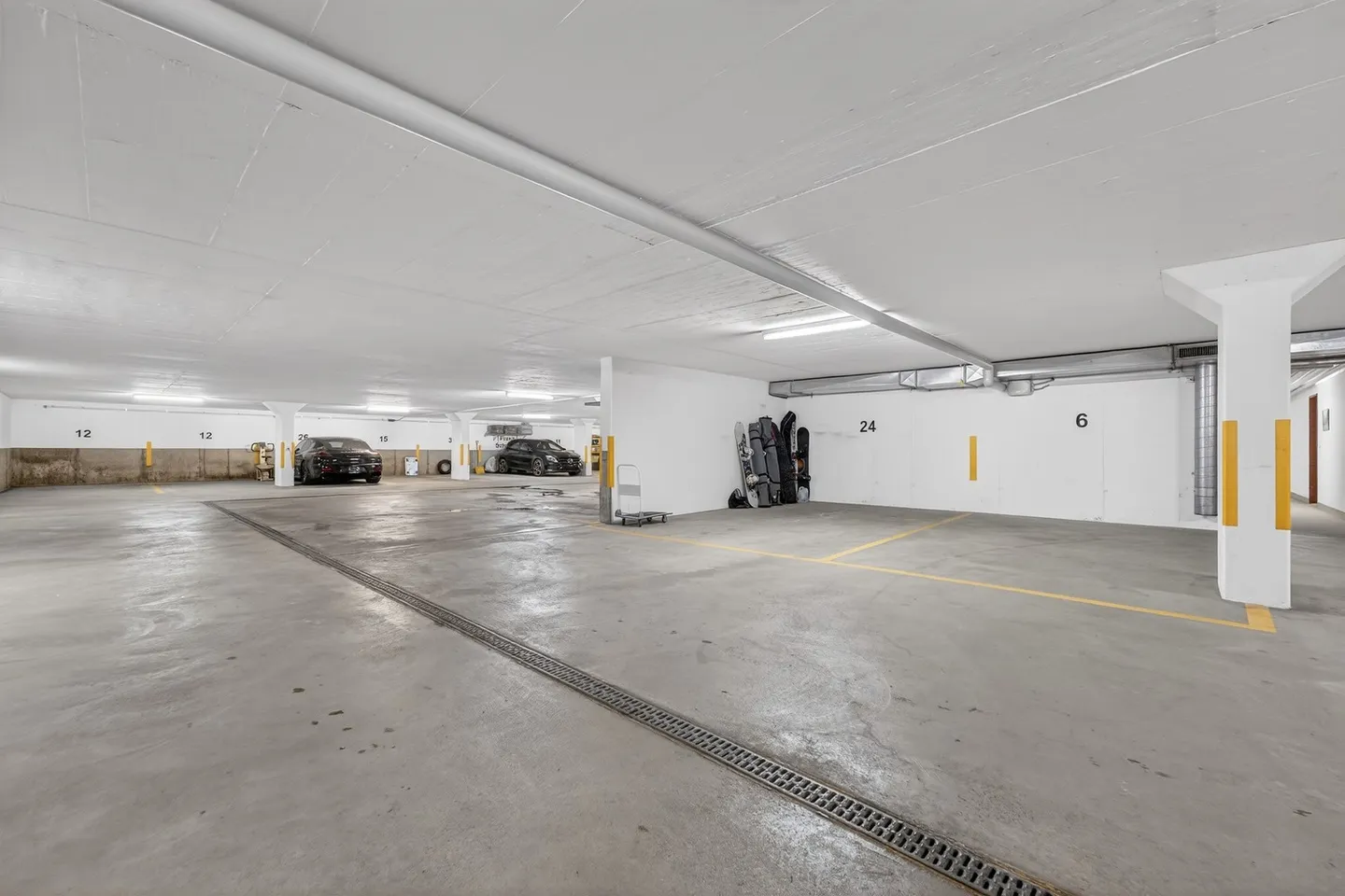 Appartement de 3½ pièces en propriété dans le centre historique du village de Saanen - Photo 21 sur 22