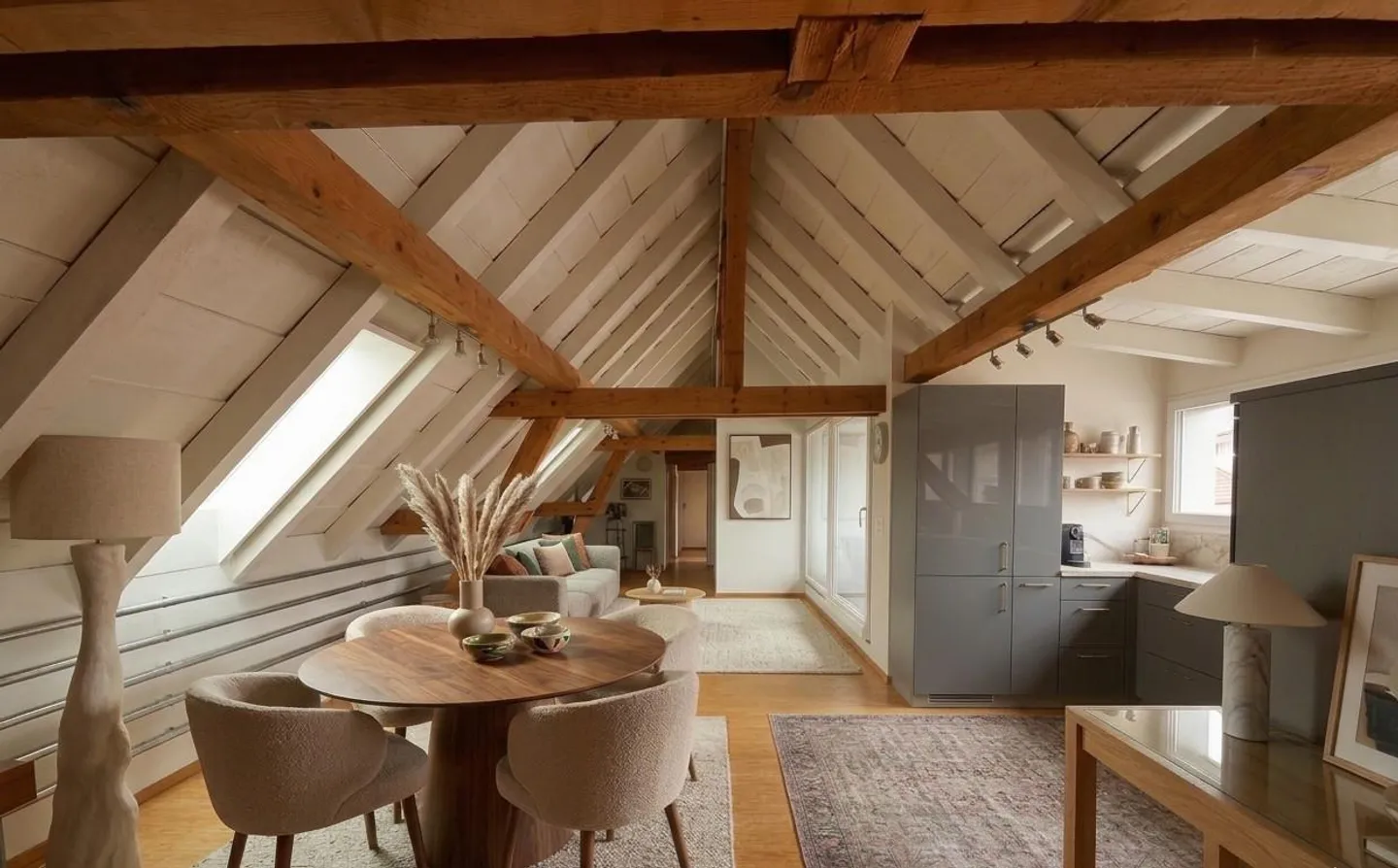 Bâtiment au caractère avec des perspectives de rendement variées - Photo 1 sur 9