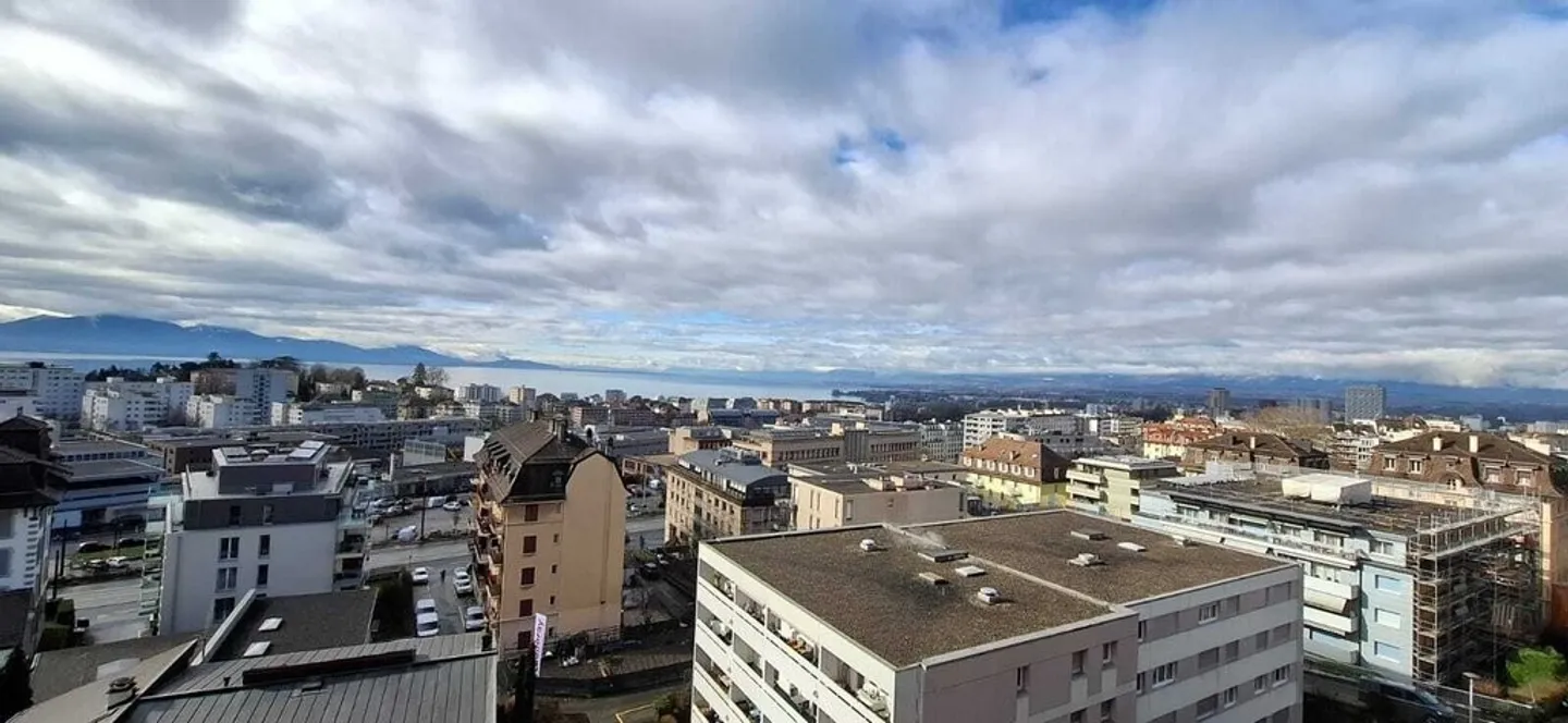 Helle 3,5 Zimmer im 3. Stock, Komfort und Praktikabilität im Alltag - Foto 2 von 7