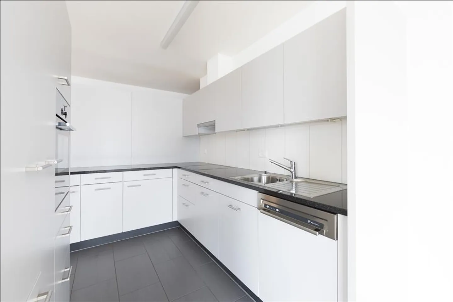 La tua nuova casa in un ambiente verde - Foto 3 di 9