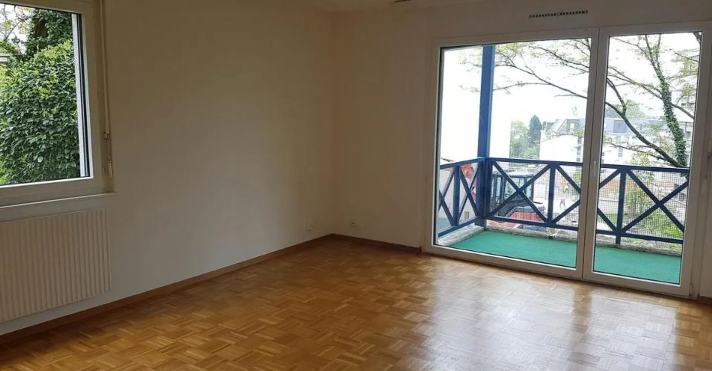 2-room apartment on the first floor. - Photo 3 of 7