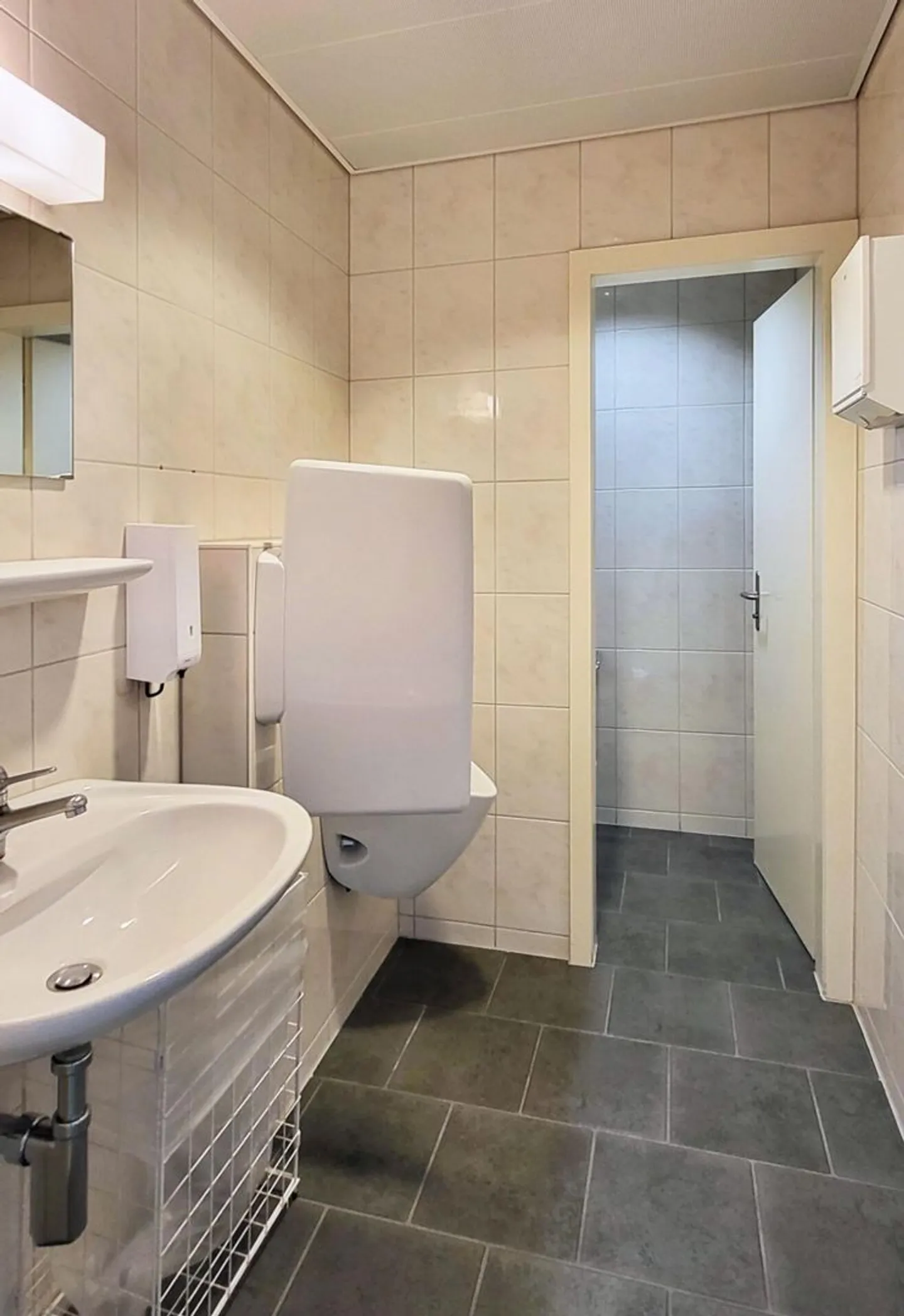 Espace de bureau spacieux à Regensdorf - Photo 6 sur 7
