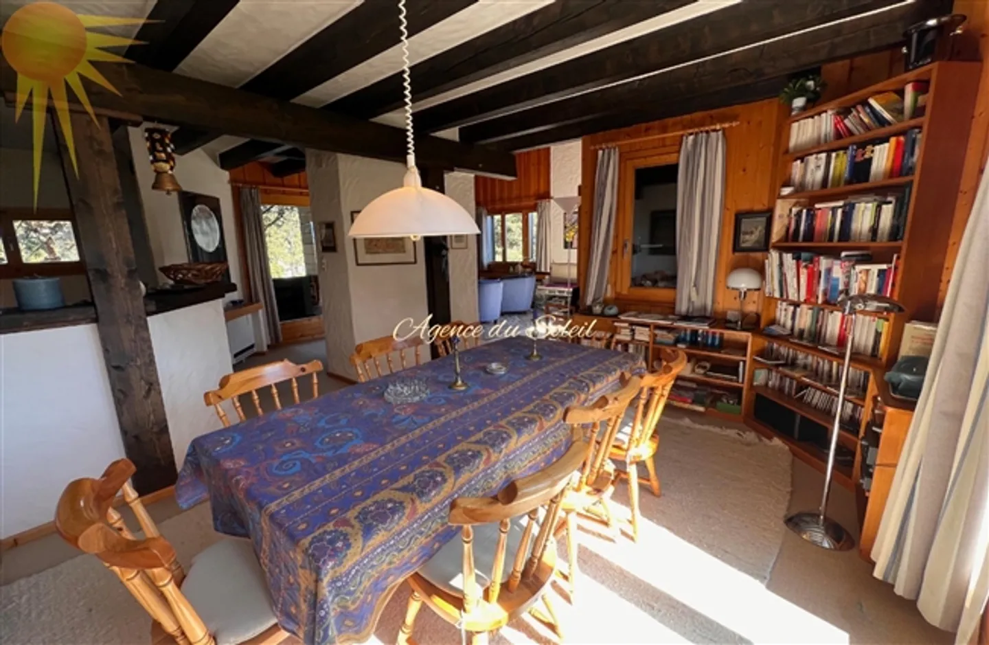 Ideal for a family, this beautiful and spacious chalet 5 minutes by car from the center of the resort - Photo 7 of 20