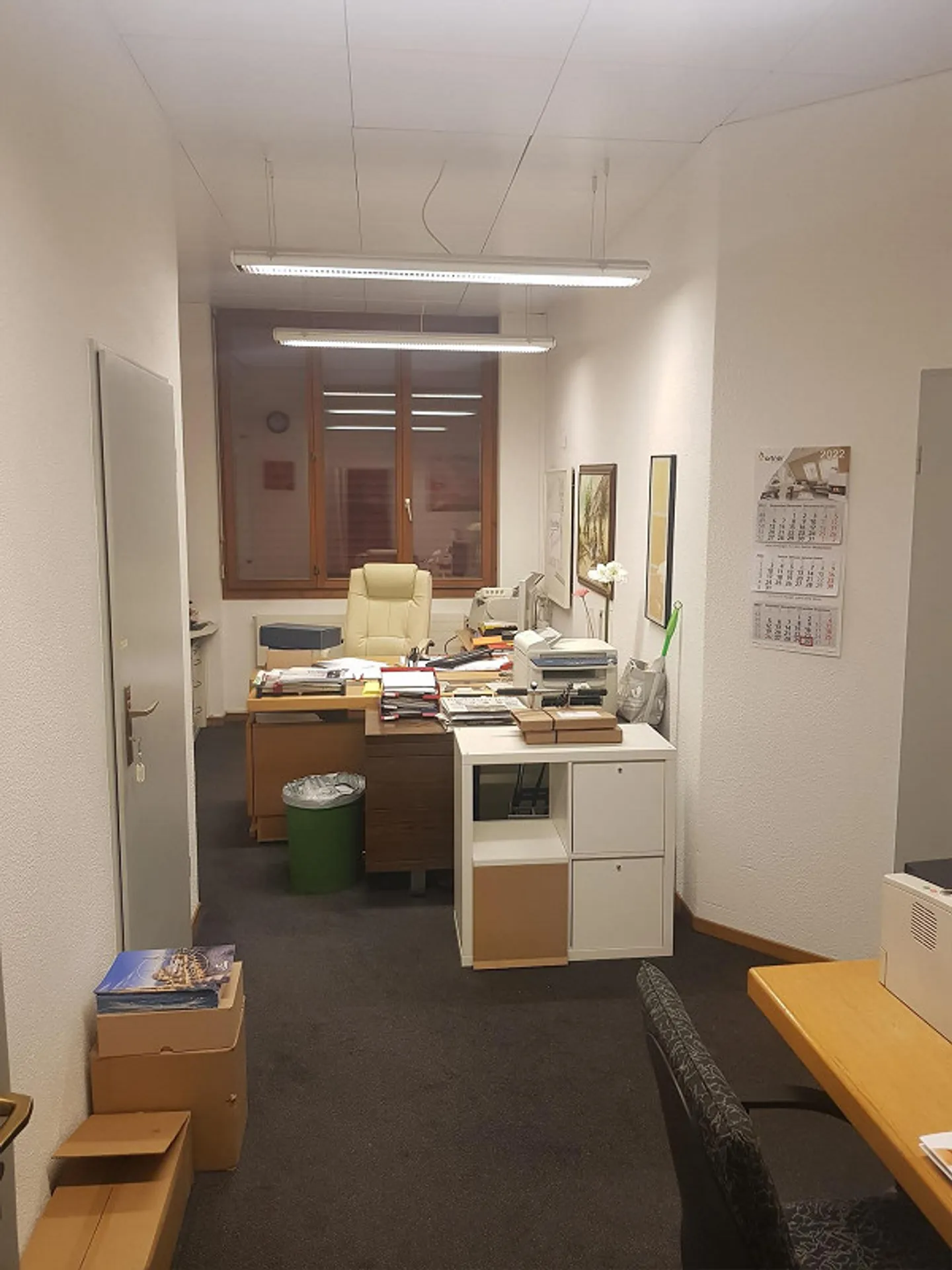 Bureau de vitrine - Photo 4 sur 6