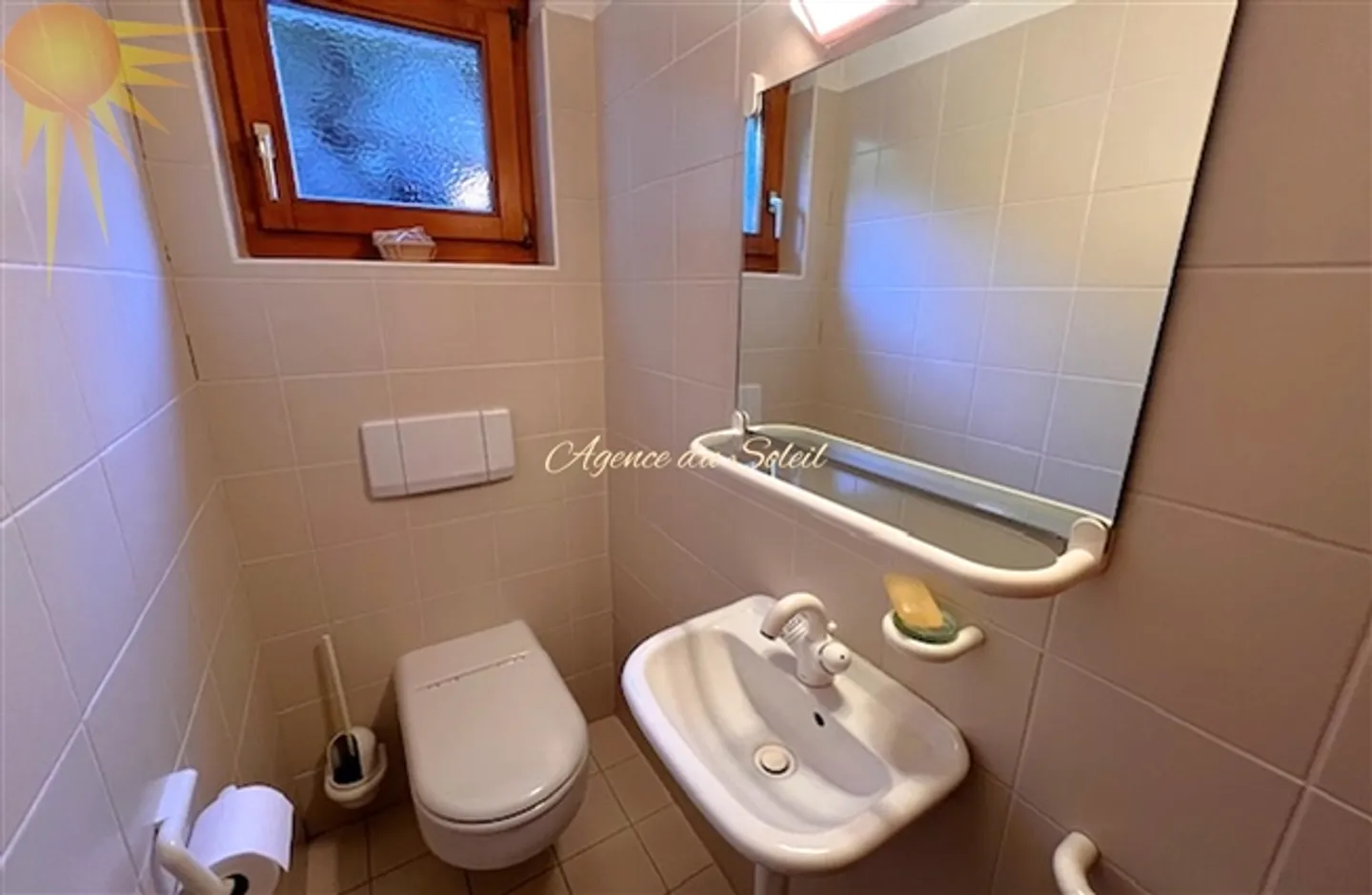 Ideal for a family, this beautiful and spacious chalet 5 minutes by car from the center of the resort - Photo 15 of 20