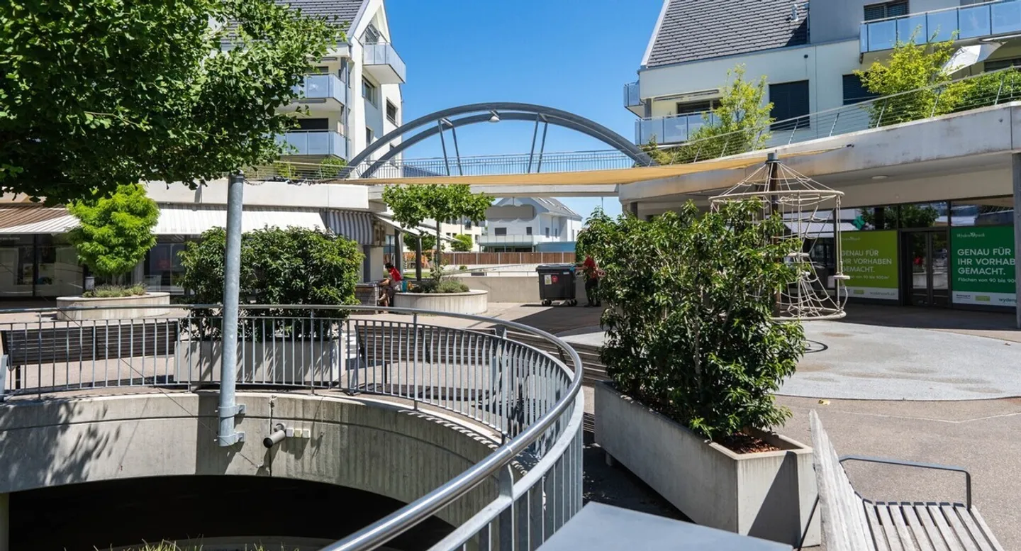 Attraktive Gewerbefläche in Studen - Foto 1 von 6