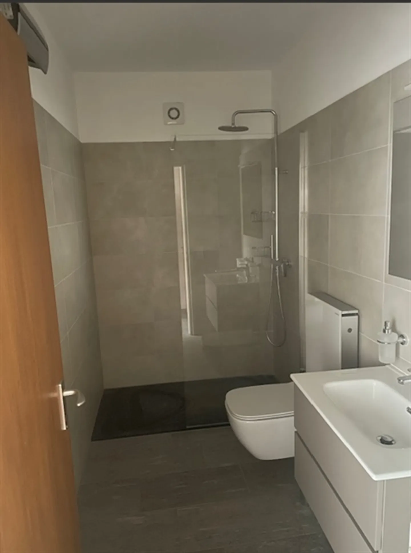 2.5-room apartment with small garden and external parking - Photo 7 of 11