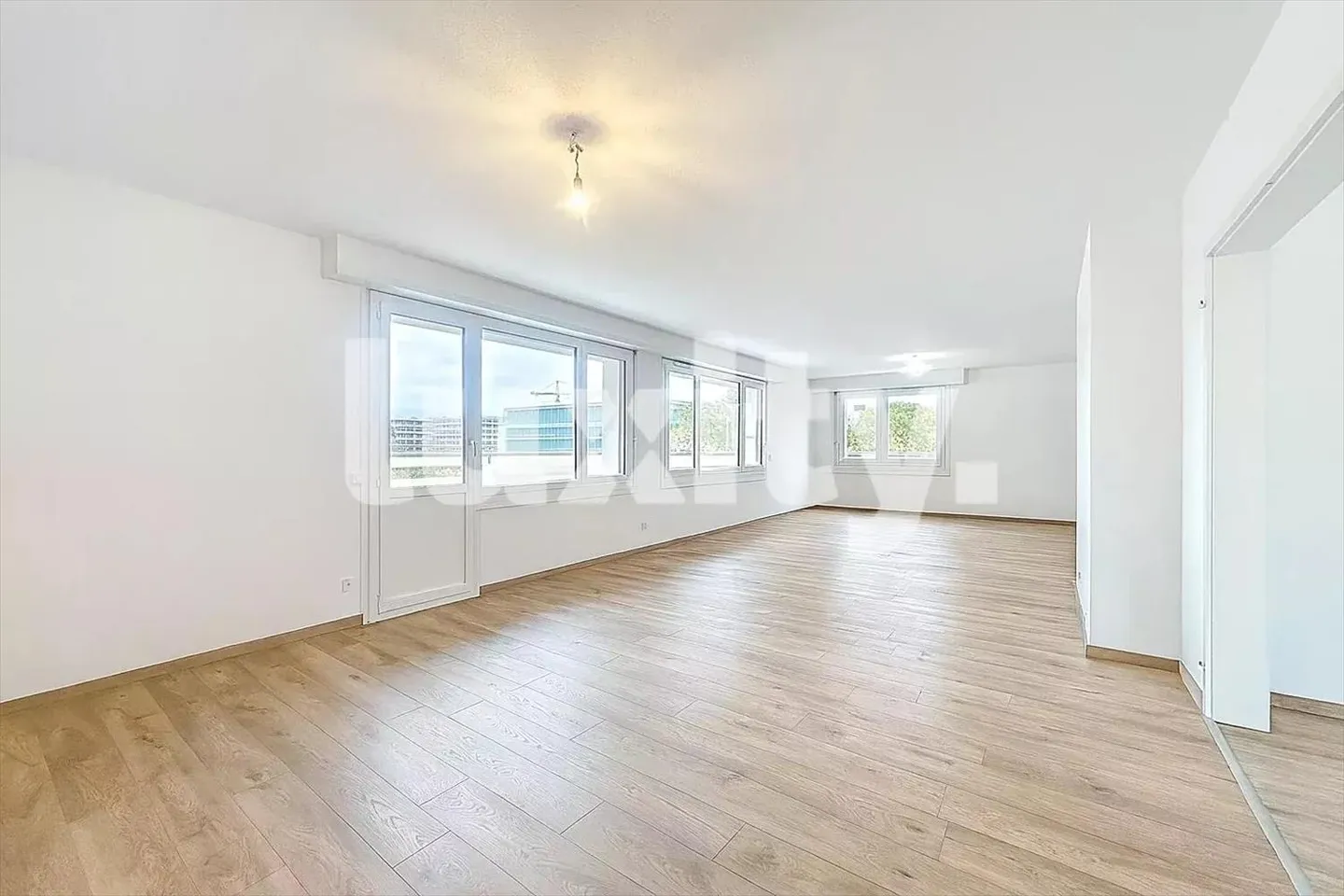 Geräumige Penthousewohnung - Ungehinderte Aussicht und großer Komfort - Foto 4 von 4