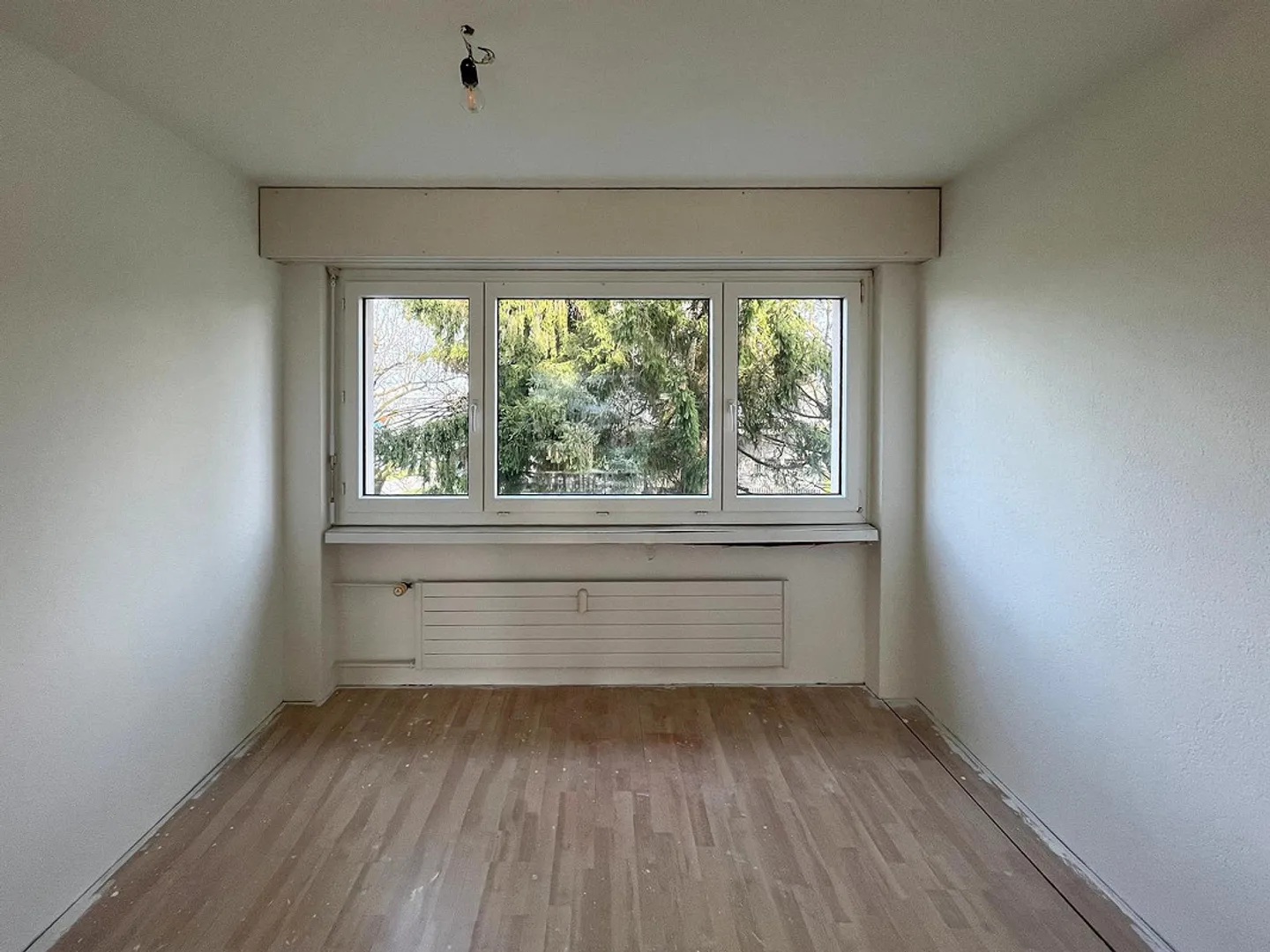 2.5-Room Apartment with Potential for Self-Realization - Photo 5 of 10