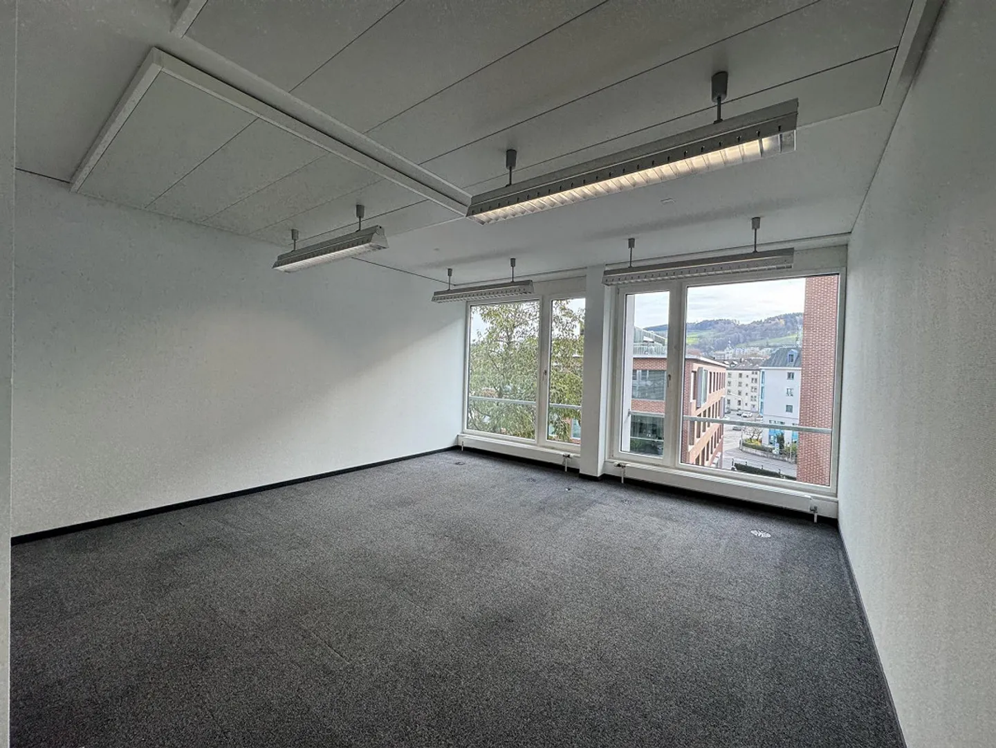 Espace de bureau dans un emplacement privilégié - l'emplacement idéal pour votre entreprise! - Photo 2 sur 6