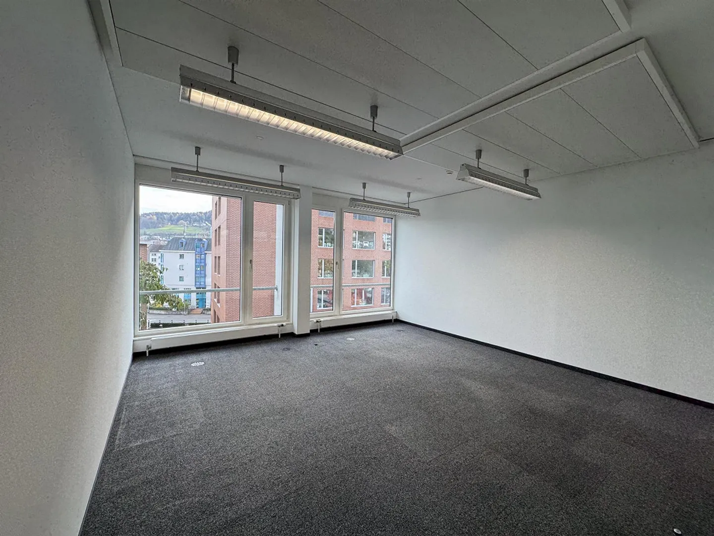 Espace de bureau dans un emplacement privilégié - l'emplacement idéal pour votre entreprise! - Photo 3 sur 6