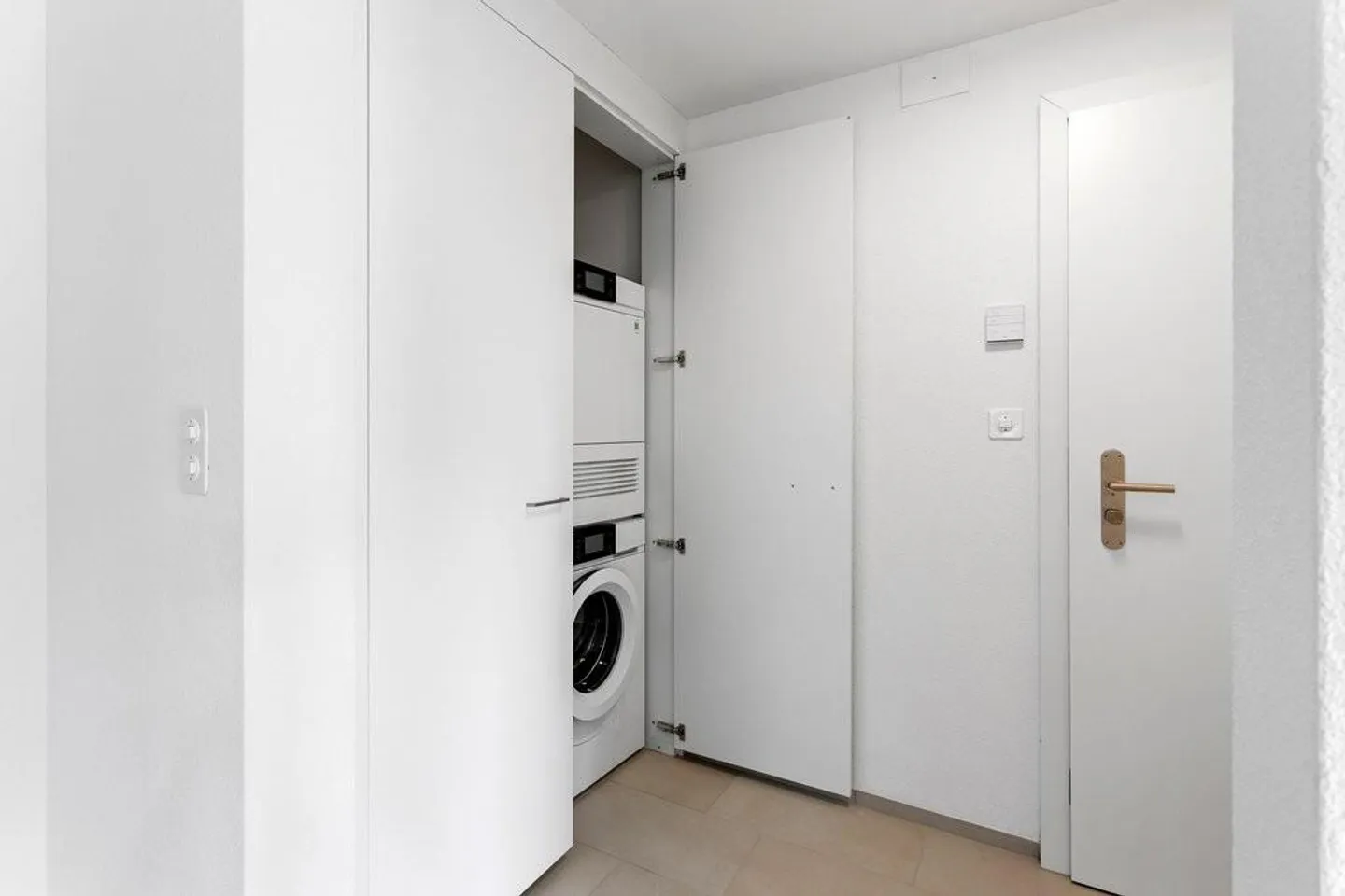 Your dream home - modern apartment in a quiet location - Photo 3 of 10