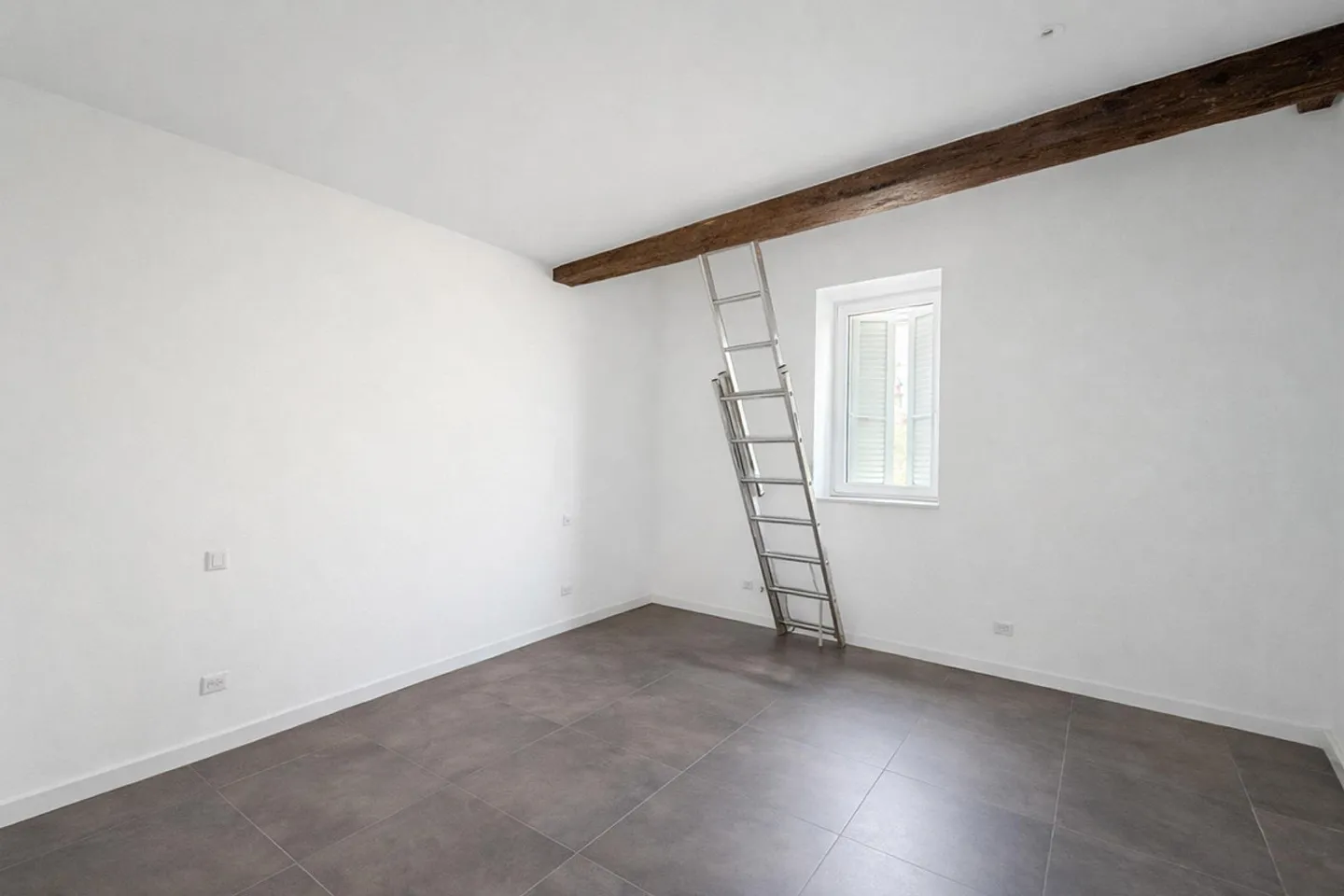 Renovated Apartment for Rent in the Heart of Arzo - Photo 5 of 7