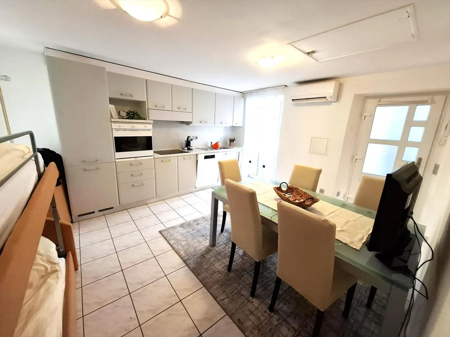 «Charmante 2.5-Zimmer-Wohnung in Ascona - Traumferien oder sicheres Airbnb-Investment» - Foto 5 von 8