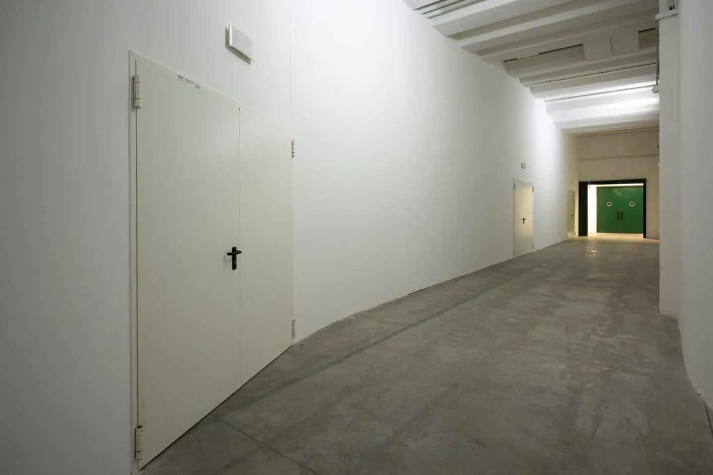 Affitto a Mezzovico Magazzino/Deposito di circa 500 m² - Foto 3 di 3