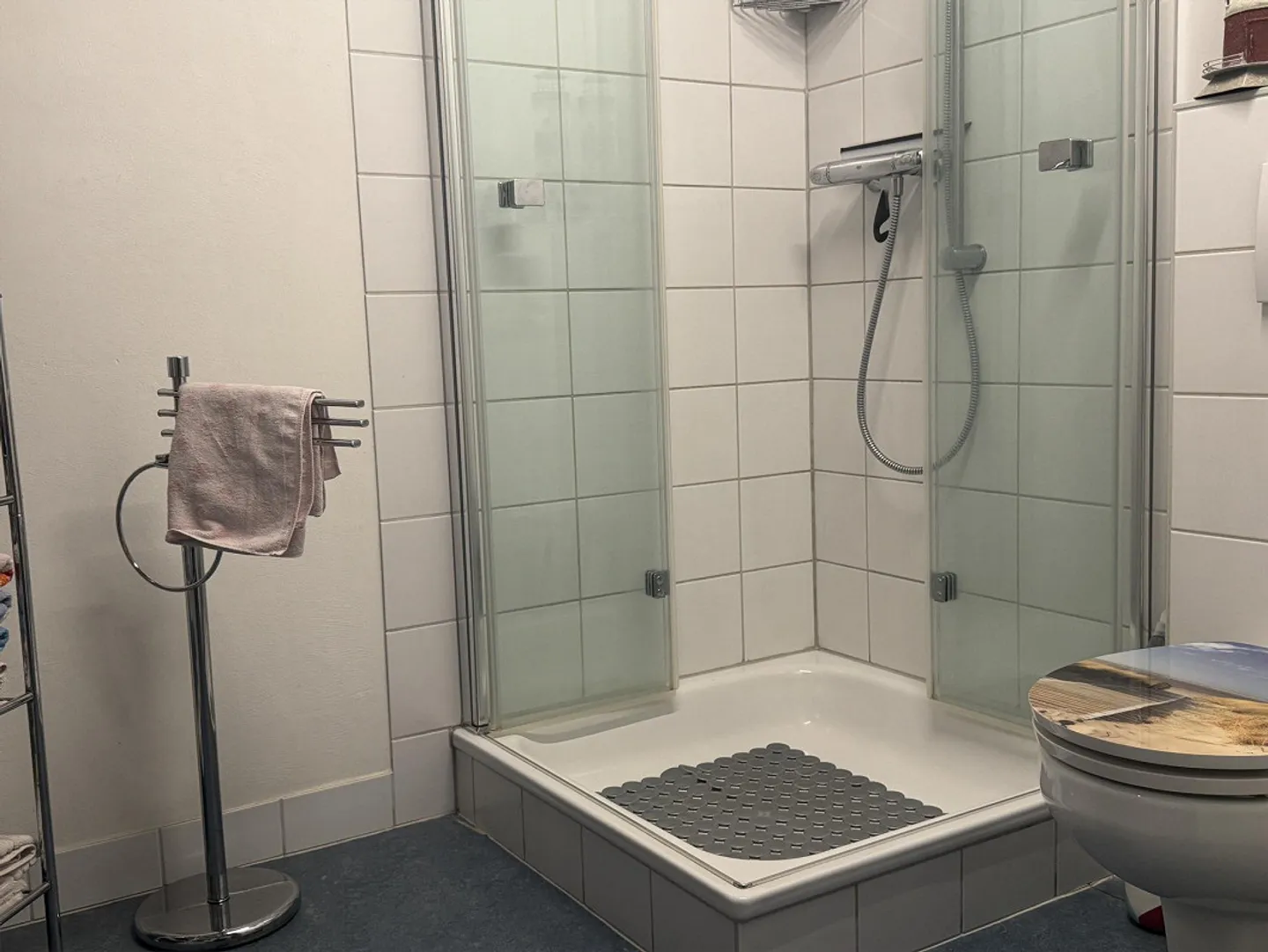 Grosses 6 Zi-Haus, ohne Renovationsbedarf. - Foto 10 von 17