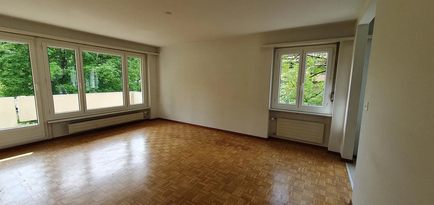 Vivere temporaneamente con vista sul verde a Spreitenbach! - Foto 2 di 7